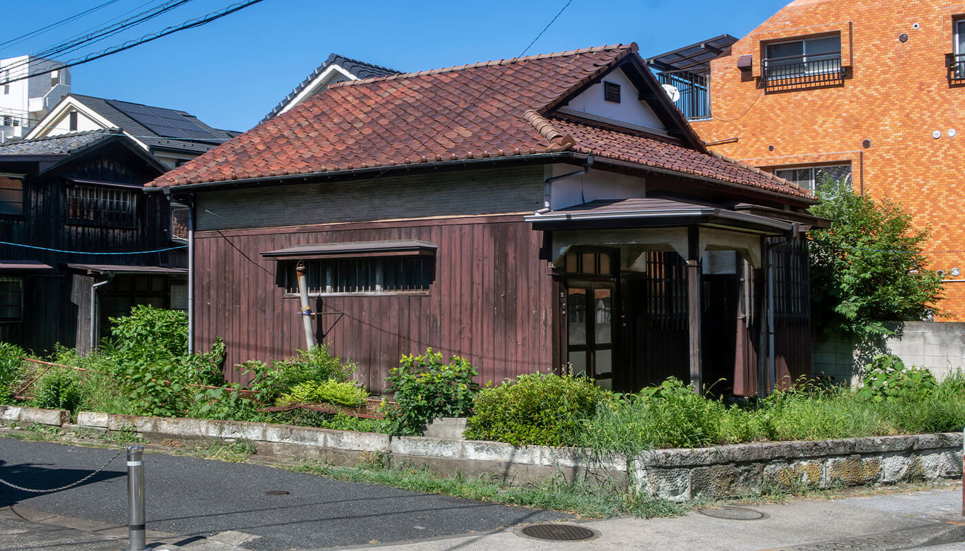 3.東京都にお住まいのW様が、「長年放置していた名古屋の実家を古家付き土地として売却できた事例」